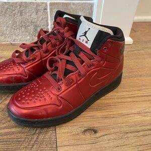 Air Jordan 1 Armor Sneakers in Cranberry Big Kids Size 6